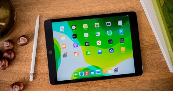 how to zoom out on ipad